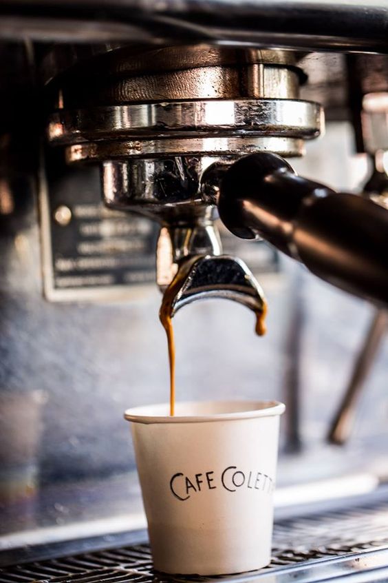 Фото 2 - Кофейная сеть в виде кофе-стаканов